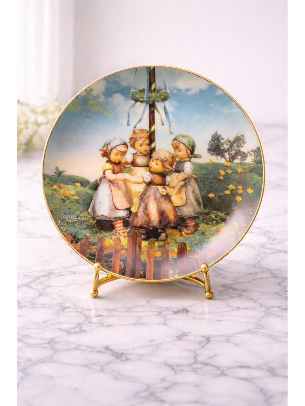 NIB Hummel Goebel Danbury Mint 1990s Maypole Calendar Plate Collection Plate, 8”